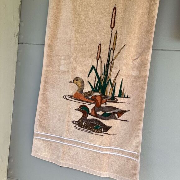 Vintage Utica Duck Print Cotton (3PC) Towel Set – Made in USA - Picture 4 of 8